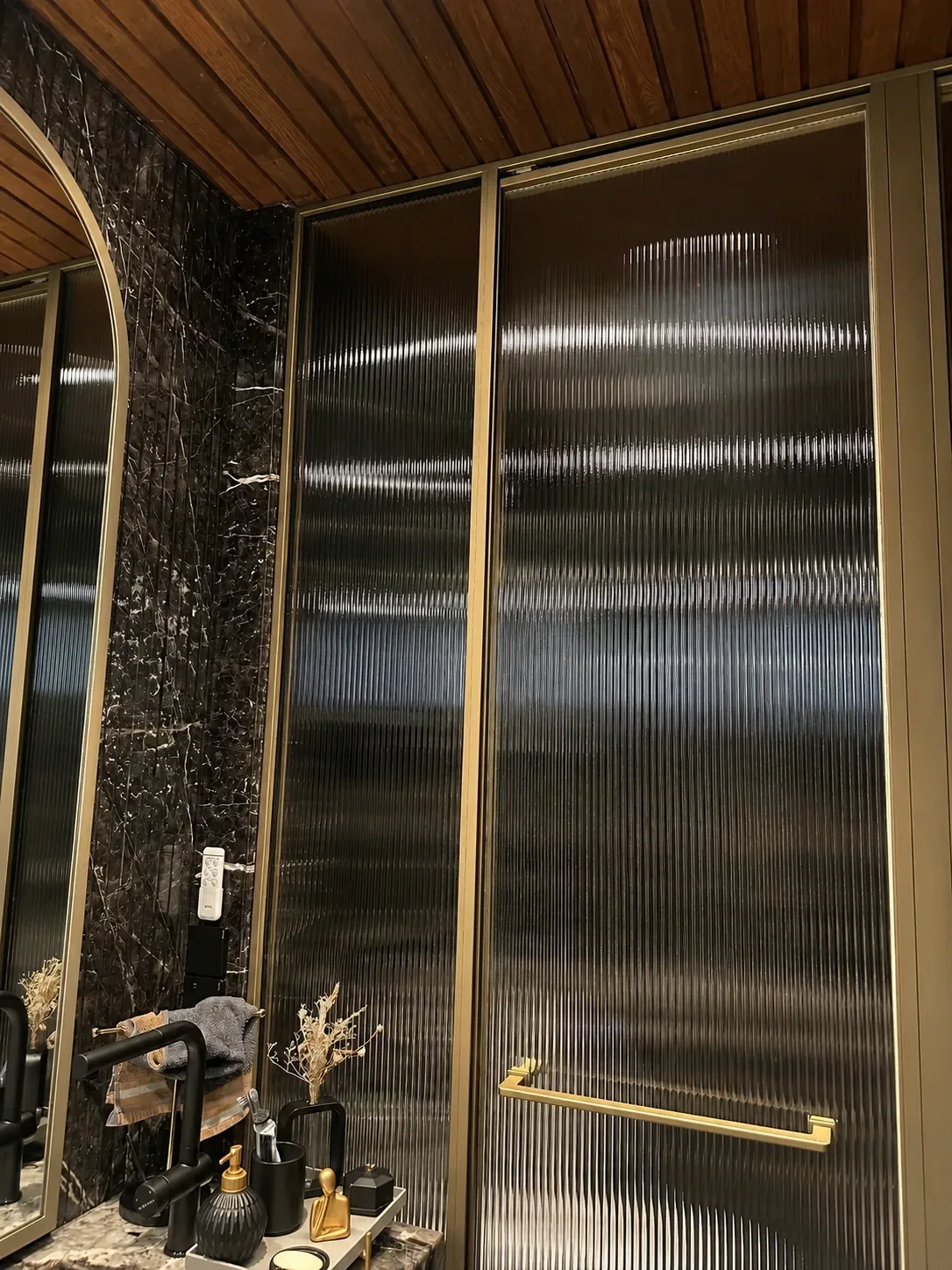 Internal Partition & Shower Cubicles reference 8
